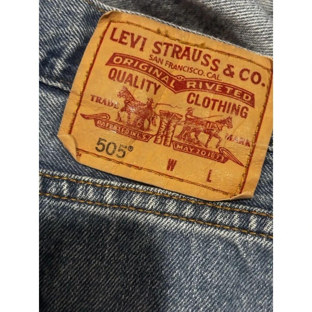 Levis tag says